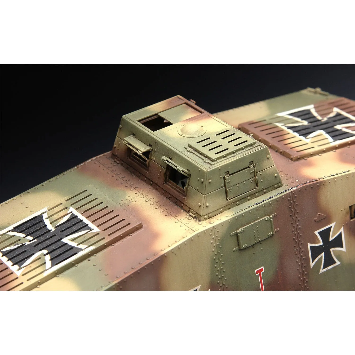 1/35 German A7V Tank(Krupp) Plastic Model Kit