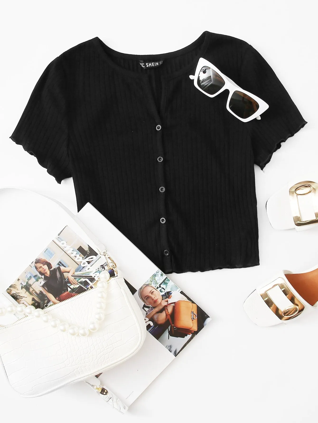 Qutie Button Front Lettuce Trim Crop Top