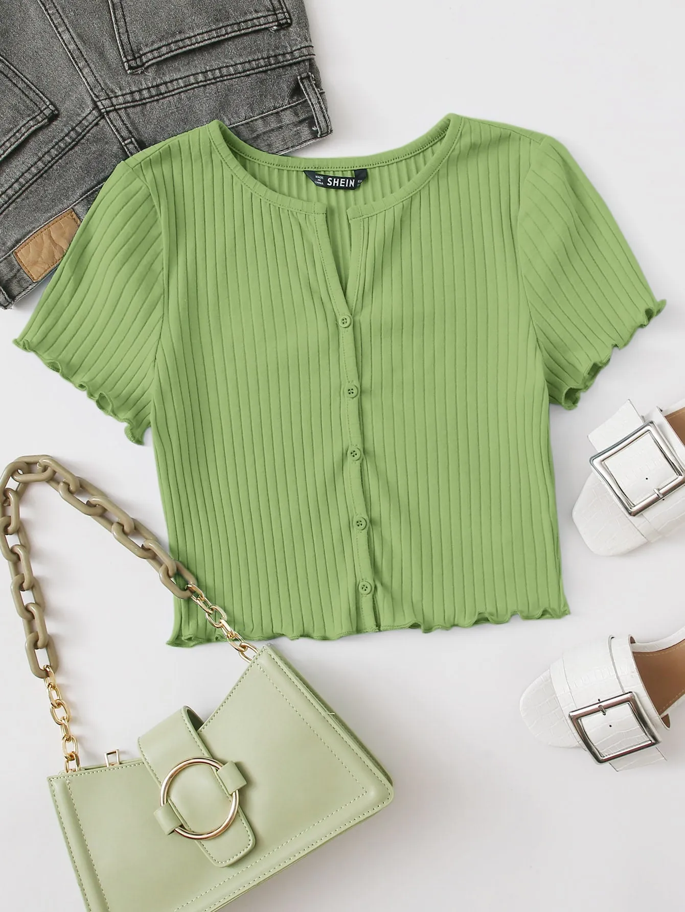 Qutie Button Front Lettuce Trim Crop Top