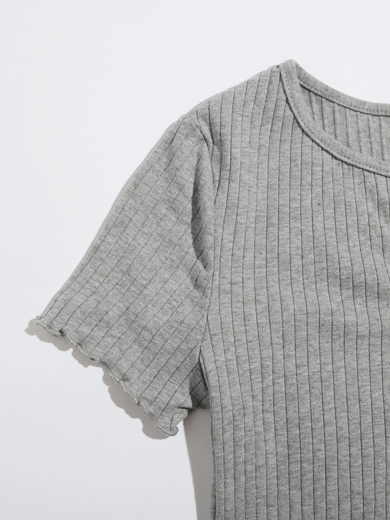 Qutie Button Front Lettuce Trim Crop Top