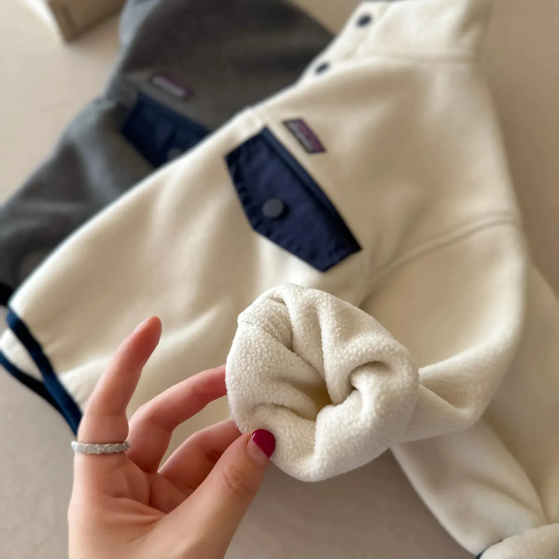 Snap-Button Long-Sleeved Fleece Top