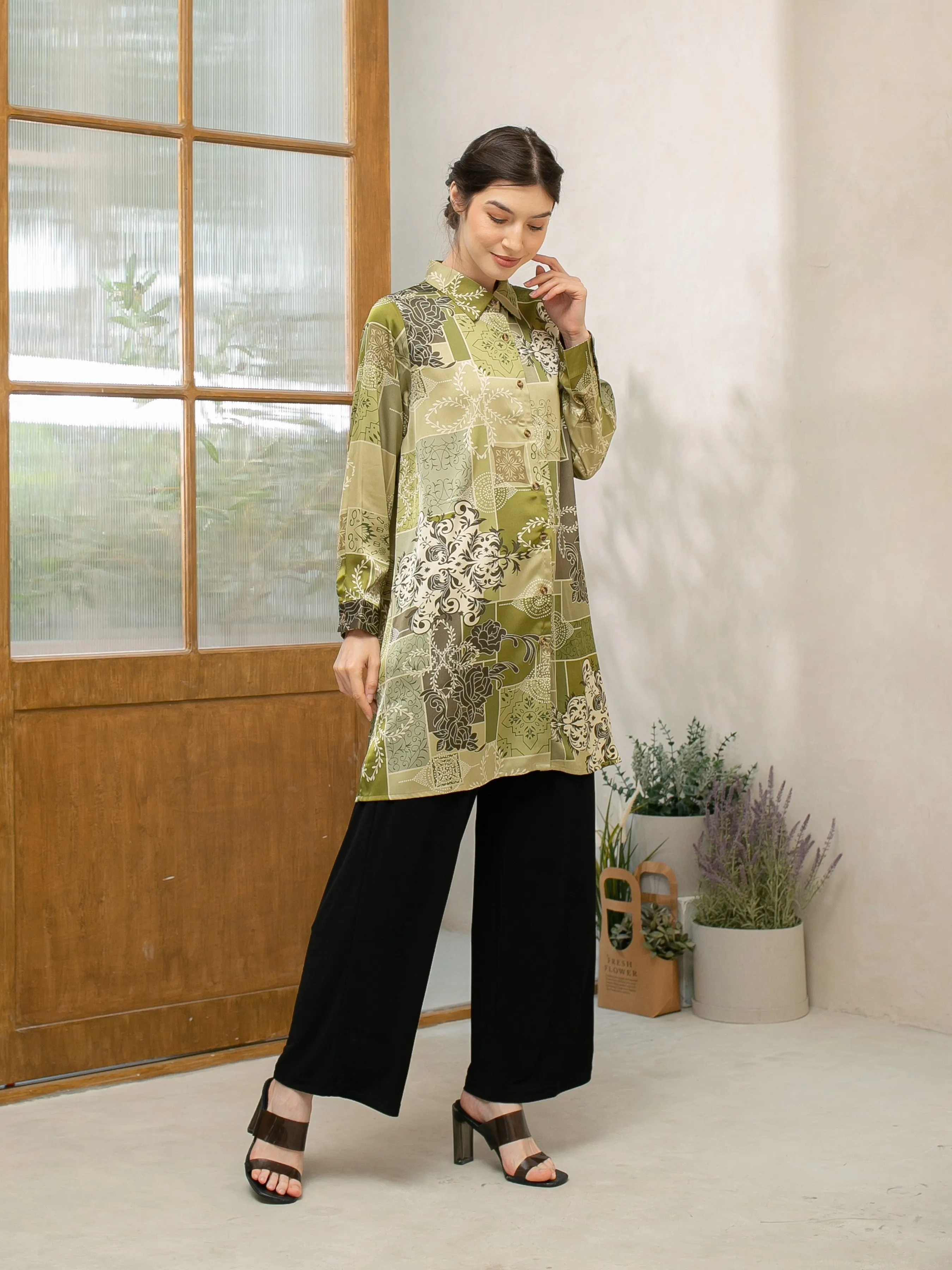 Soera Satin Tunic Kemeja - Green