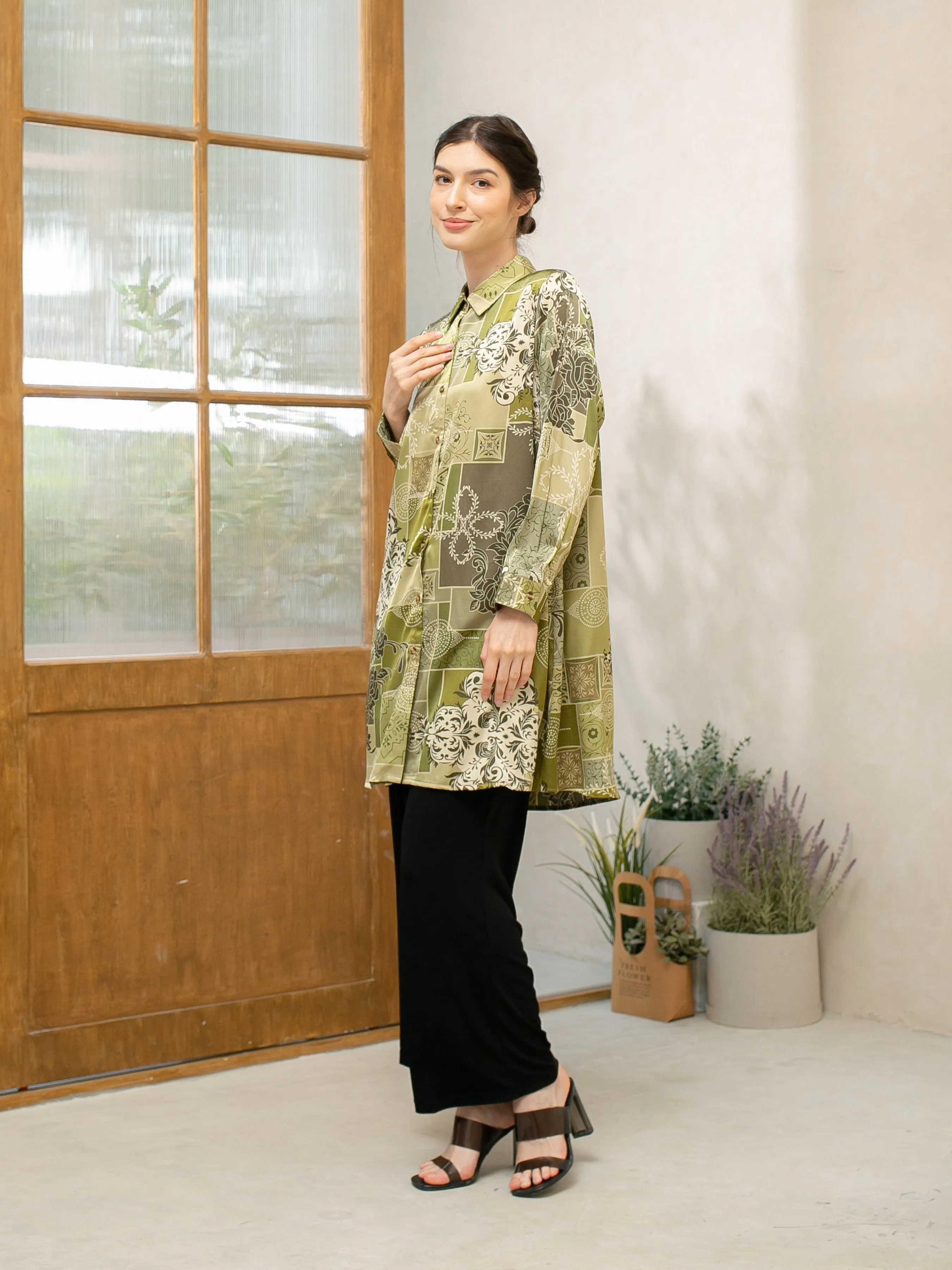 Soera Satin Tunic Kemeja - Green