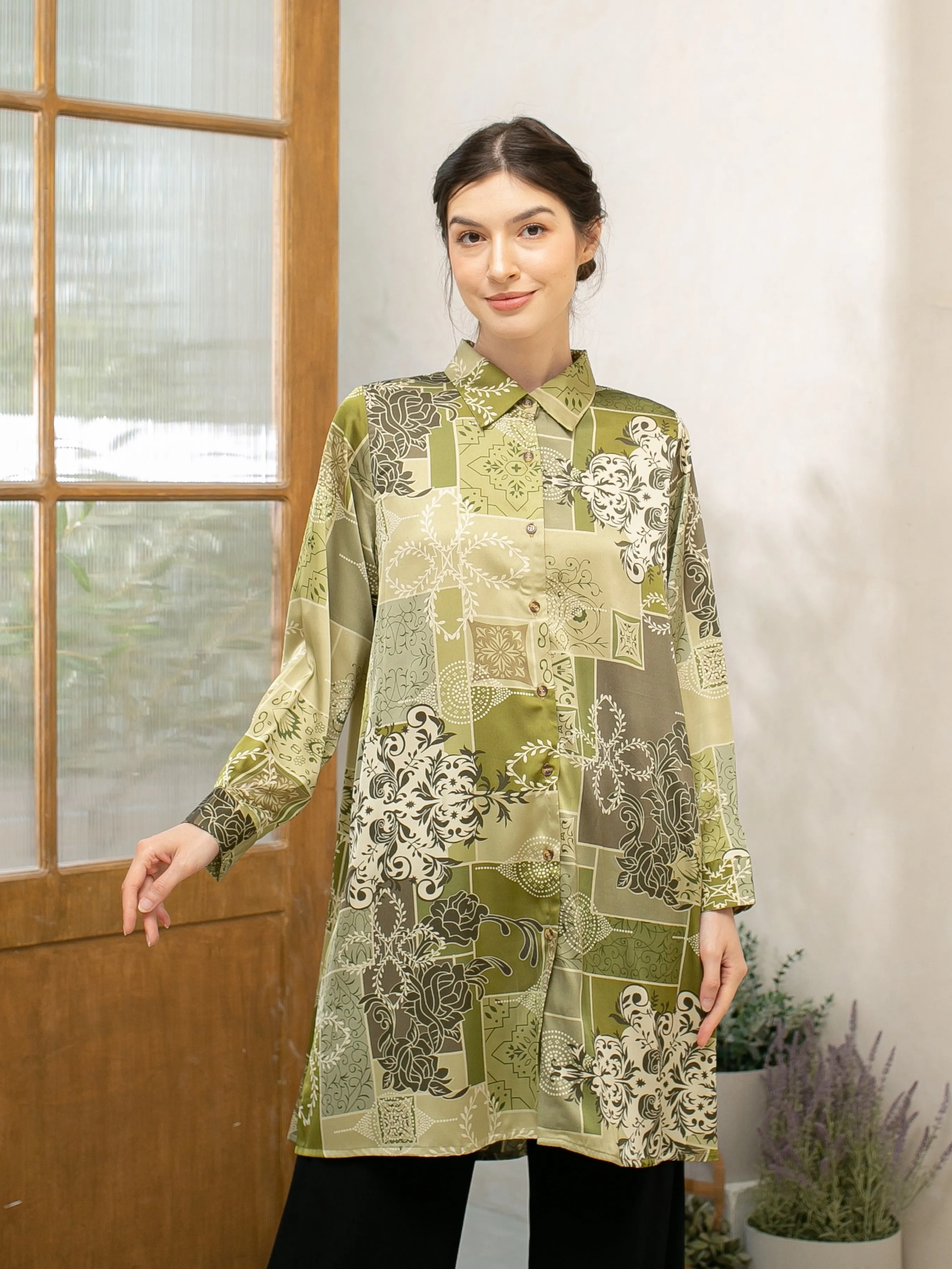 Soera Satin Tunic Kemeja - Green