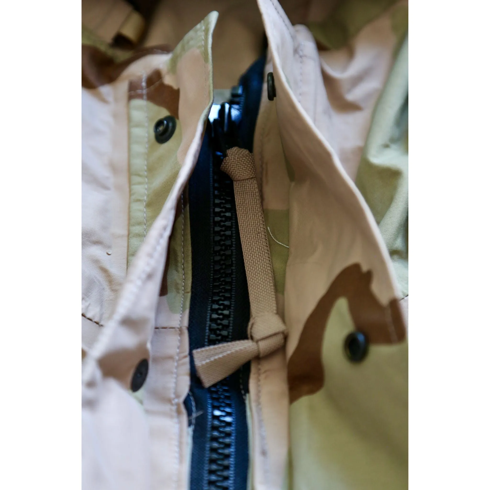 U.S. Military ECWCS Cold Weather Desert Camouflage Gore-Tex Parka